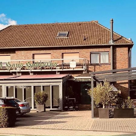 Hotel Haus Hubertus Elsdorf エクステリア 写真